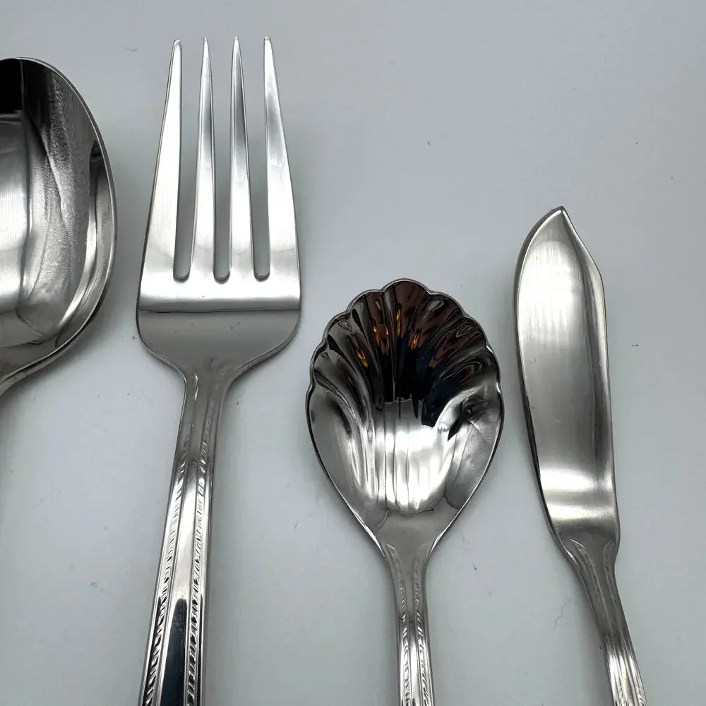 Reed & Barton Tradition Tanglewood 5 Piece Hostess Set Serving Spoon